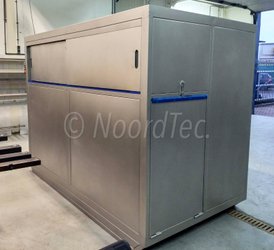 RVS Opslagbox met ruimte voor stoomcleaners en regenpakken etc.